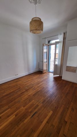 Location Appartement 1 pièce 31m² ANNECY 74000 - Photo 2