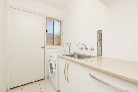 Modern 4-Bedroom Home - Photo 2