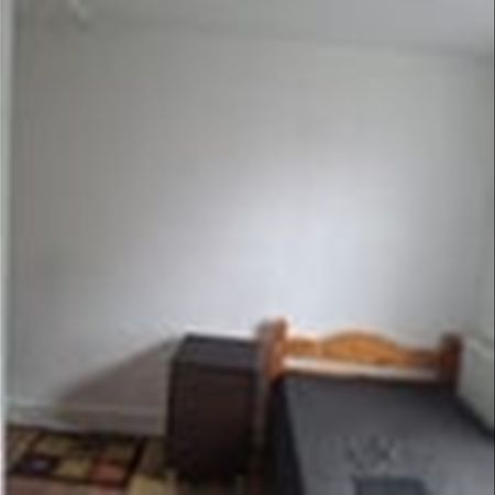 Room in a Shared House, South Esk Road, E7 - Photo 4
