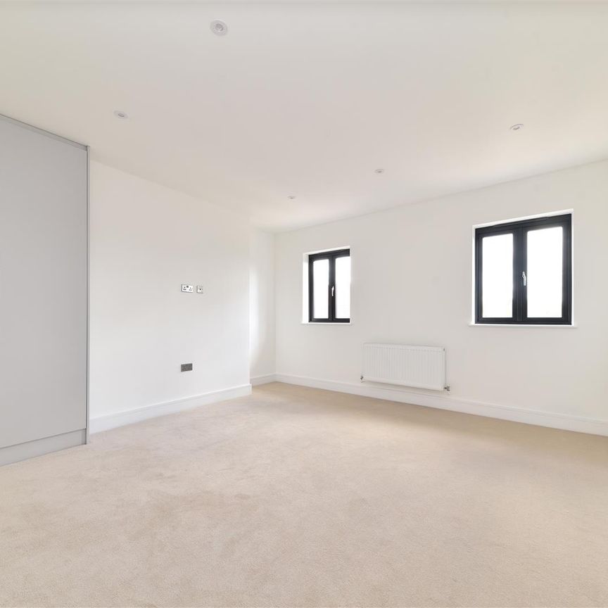 Bell Mews, Codicote, Hitchin, SG4 - Photo 1