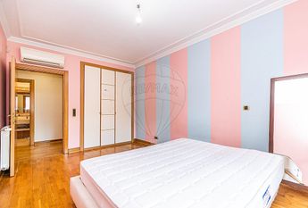 Apartamento T5 em Lisboa