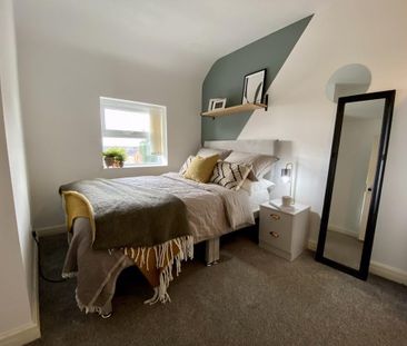 1 bedroom in a house share to rent - Photo 2