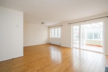 4 bedroom semi-detached house to rent - Photo 3