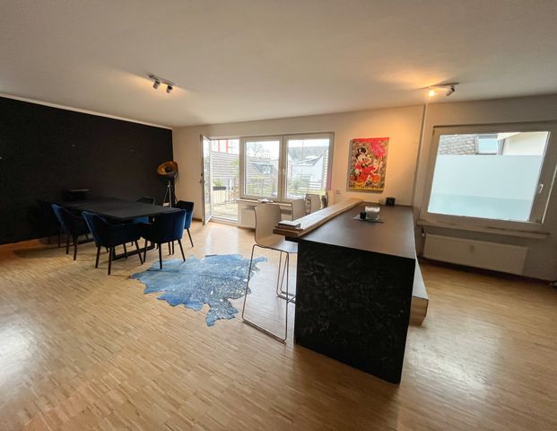 Charmante 2-Zimmer-Wohnung mit Balkon im Zentrum von Siegburg - Photo 1