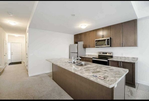 For Lease - 77 Diana Avenue Unit# 51, Brantford, Ontario - Photo 1