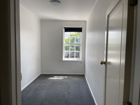 Jackson Street Apartment - Photo 4