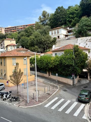 PIOL / DEBUT PESSICART - 2P a louer vide - Photo 3