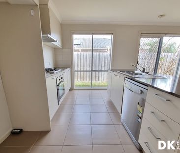 Beautiful Family Home – Tarneit - Photo 5