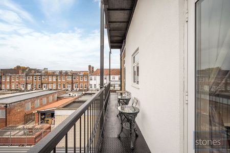 Camden Road, London - Photo 2