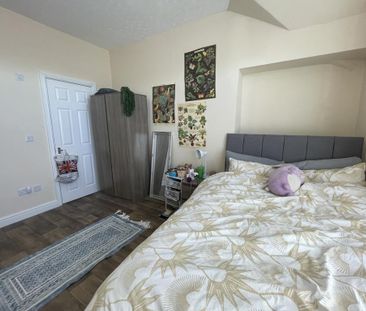 3 bedroom flat share to rent - Photo 5