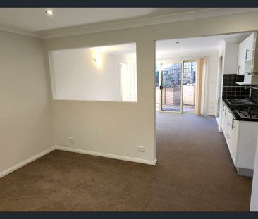 6 Blamey Way, Cherrybrook, NSW 2126 - Photo 4