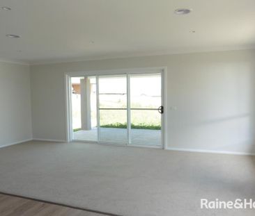New Estate at Kelso- Available 11.11.25 - Photo 1