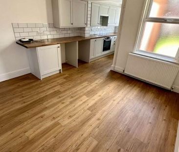 Wollaton Road, Beeston, Nottingham, NG9 - Photo 4