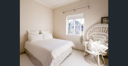 Elegant Home in Mosman Village (Private Lane Entrance next to 3 Ballantyne Street) - Photo 4