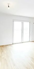 ab Jänner: gekühlte großzügige 2 Zimmer Wohnung in Ruhelage ! - Foto 1