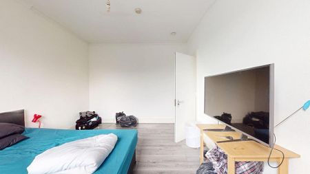3 bedroom flat to rent - Photo 4