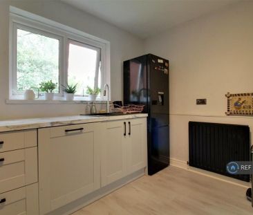 1 bedroom flat to rent - Photo 6