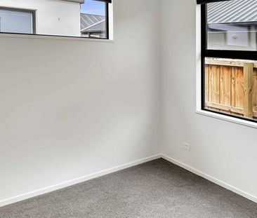 Low-Maintenance Living in a Sought-After Rolleston Location - Photo 5