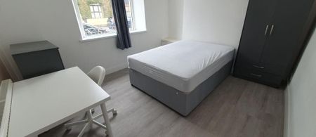 5 bedroom terraced house to rent - Photo 4