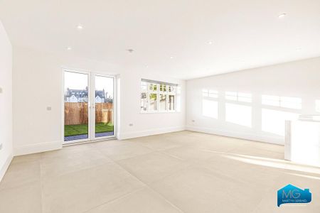 5 bedroom semi-detached house to rent - Photo 2