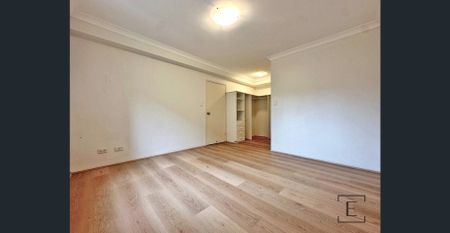 3 Bedroom Ground Floor Residence - Photo 3