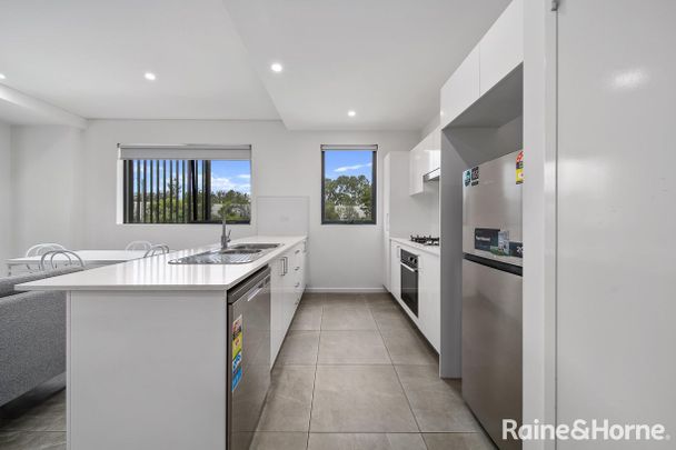 Two Spacious Three Bedroom Apartments to Choose From! - Photo 1