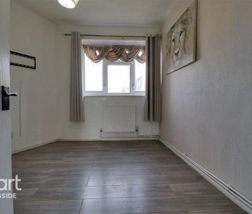 3 bedroom terraced house to rent - Photo 6