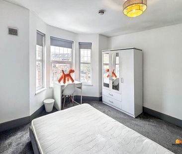 1 bedroom in a house share to rent - Photo 2