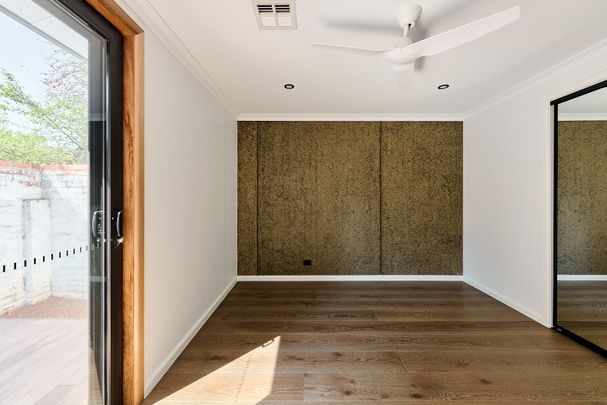 Renovated Five-Bedroom Home in Prime Lyneham Location! - Photo 1