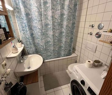 Helle 2-Zimmer-Wohnung mit Balkon & Stellplatz in Sendling – möblie... - Foto 1