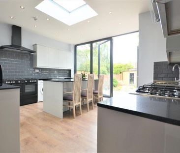 1 bedroom in a house share to rent - Photo 4