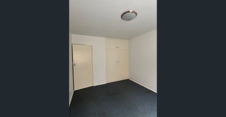 Close to all amenities - Photo 4