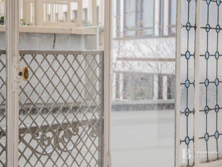 Rental Apartment Paris 8th Faubourg-du-Roule - Photo 4