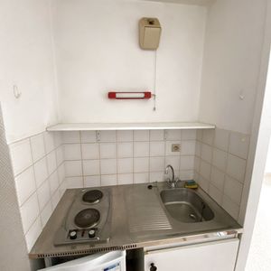 Location Appartement 1 pièce 18m² BORDEAUX 33000 - Photo 2