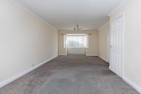 3 bedroom semi-detached house to rent - Photo 3