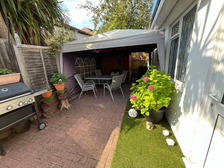 1 Bed Flat, Station Road, NW4 - Photo 4