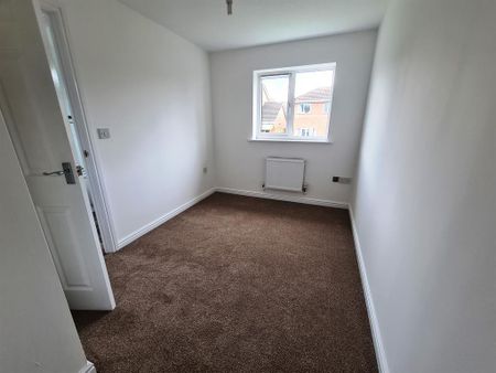 2 bedroom end of terrace house to rent - Photo 4