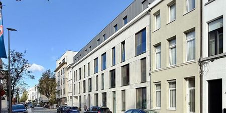 Appartement te huur in Antwerpen voor € 900 met 1 slaapkamer - Foto 2