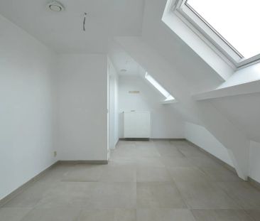 Prachtig gerenoveerde woning met grote garage en tuin te Westkerke - Photo 4