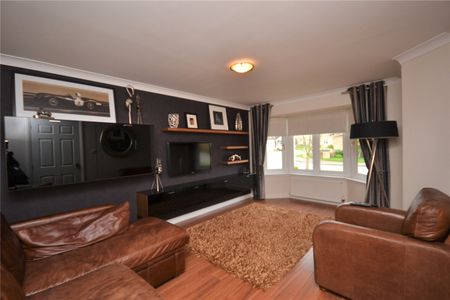 4 bedroom detached house to rent - Photo 5