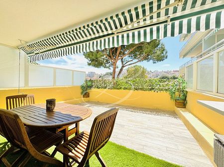 APPARTEMENT MEUBLÉ AVEC GRANDE TERRASSE - Photo 2