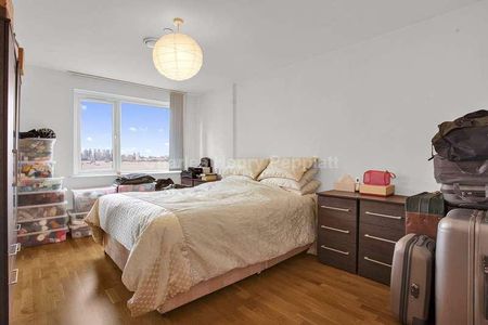 Mizzen Mast House, London, SE18 - Photo 2