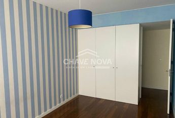 Apartamento T5 em Porto