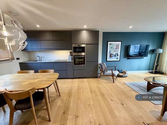 2 bedroom flat to rent - Photo 1