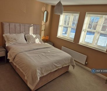 4 bedroom detached house to rent - Photo 1