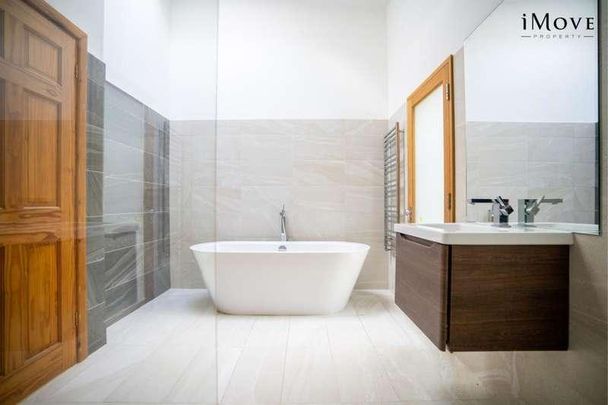 Farquhar Road, London, SE19 - Photo 1