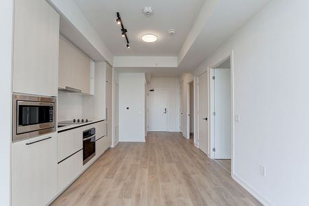 For Lease - 10 Graphophone Grove Unit# 2008, Toronto, Ontario - Photo 4