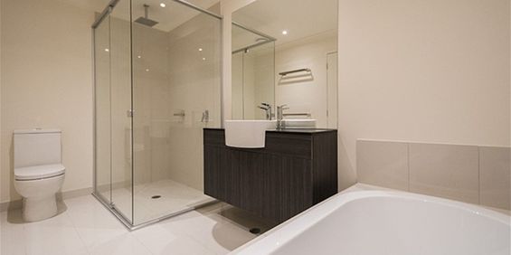 3 Bedroom 2 Bathroom Townhouse Perfect Location Hope Island - Photo 3