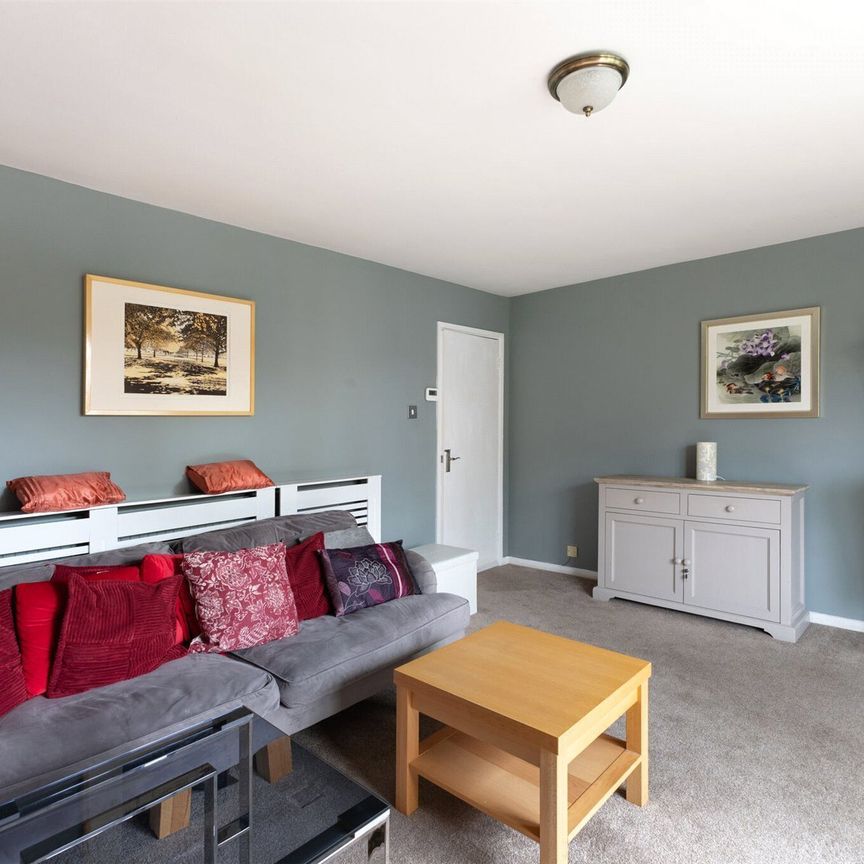Lansdowne Road, London, SW20 flat to rent - Photo 1