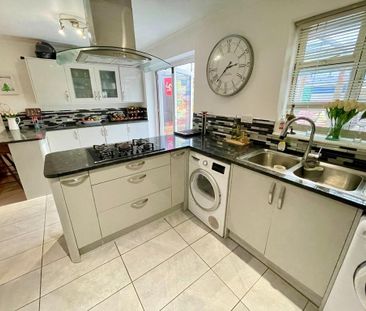 3 bedroom semi-detached house to rent - Photo 1